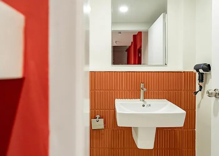 - 5 Mins From Mrt Huai Khwang Bangkok