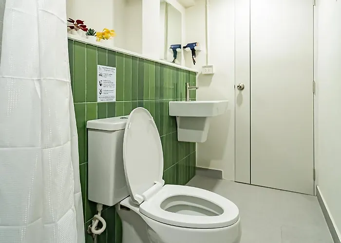 Apartment - 5 Mins From Mrt Huai Khwang *