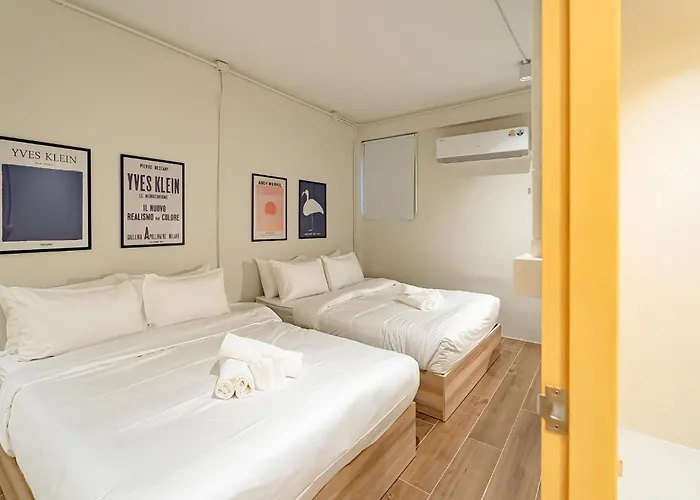 - 5 Mins From Mrt Huai Khwang Apartment *