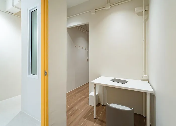 Apartment - 5 Mins From Mrt Huai Khwang Bangkok