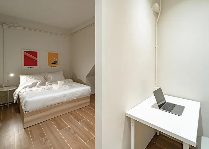 - 5 Mins From Mrt Huai Khwang Apartment *