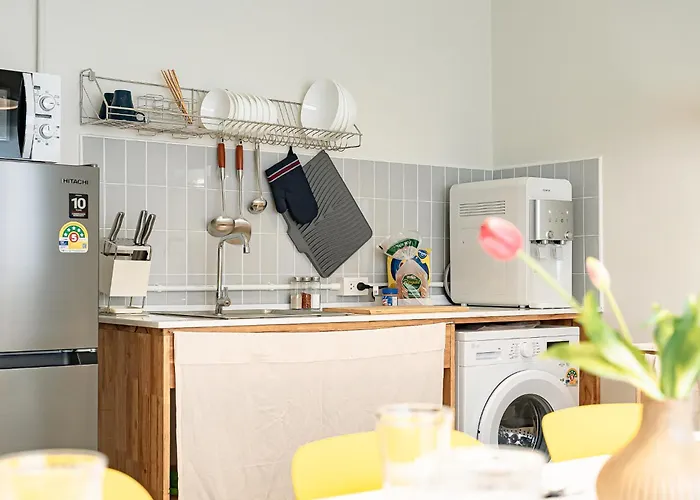 Apartment - 5 Mins From Mrt Huai Khwang *