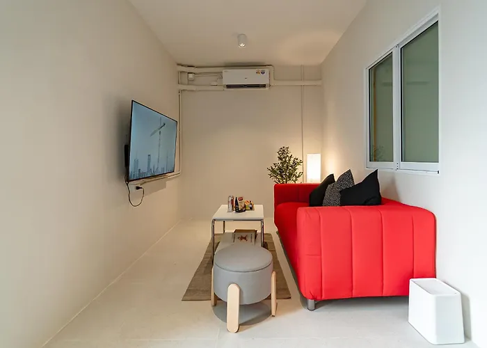 - 5 Mins From Mrt Huai Khwang Apartment *