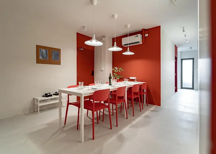 Apartment - 5 Mins From Mrt Huai Khwang *